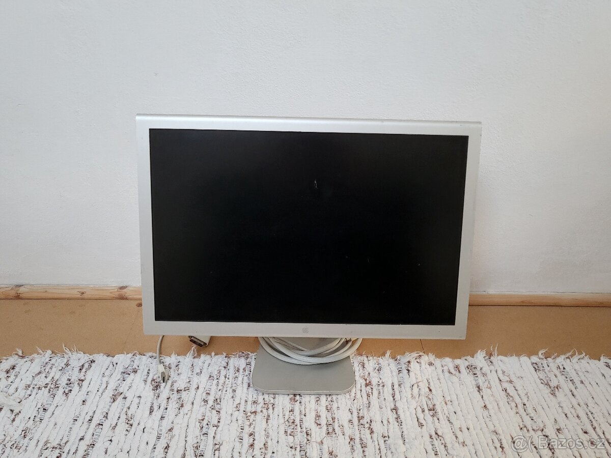 Apple cinema display 21,5 monitor 2 kusy
