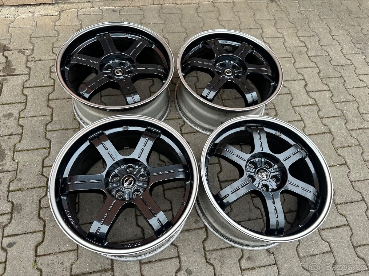 Nissan GT-R track pack disky
