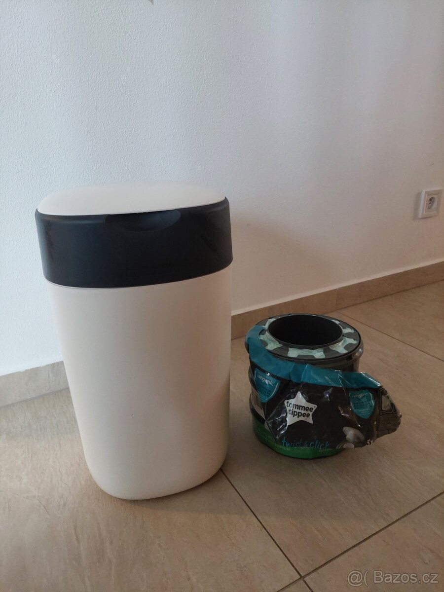 Tommee Tippee Twist & Click Koš na pleny bílý