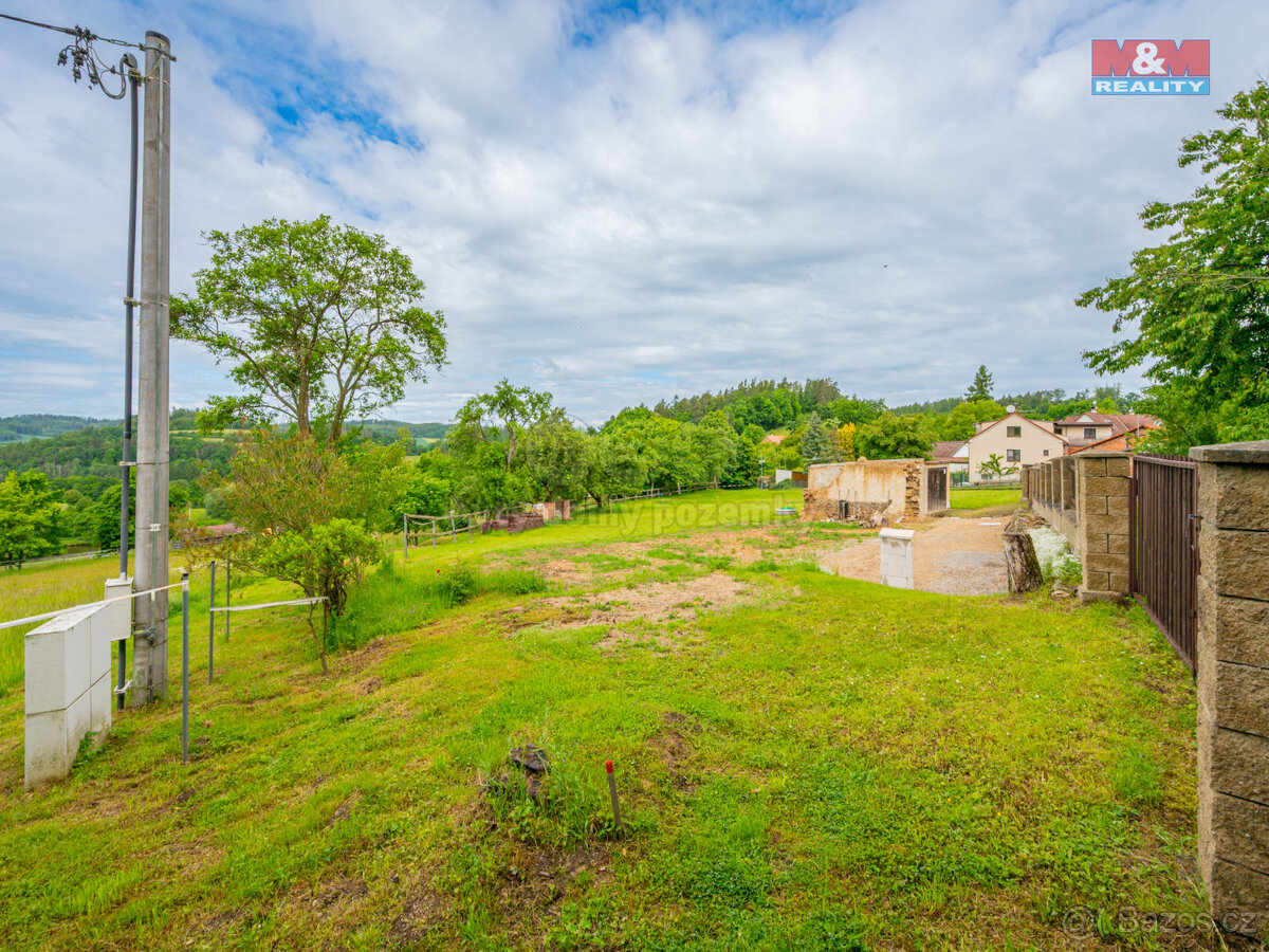 Prodej pozemku k bydlení, 1447 m², Popovice