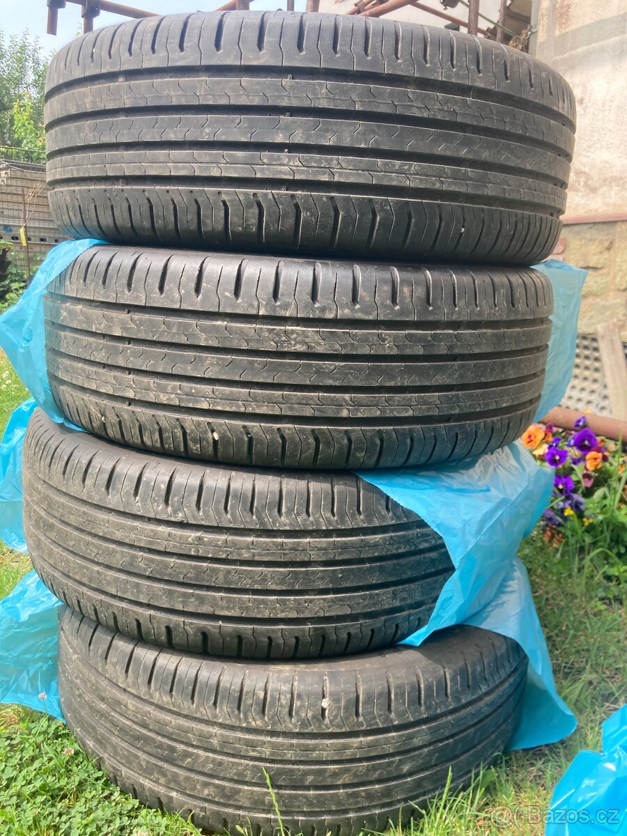 215/55/17 V