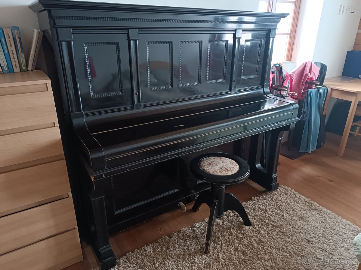 Německé pianino August Förster model 102 - NOVÁ CENA