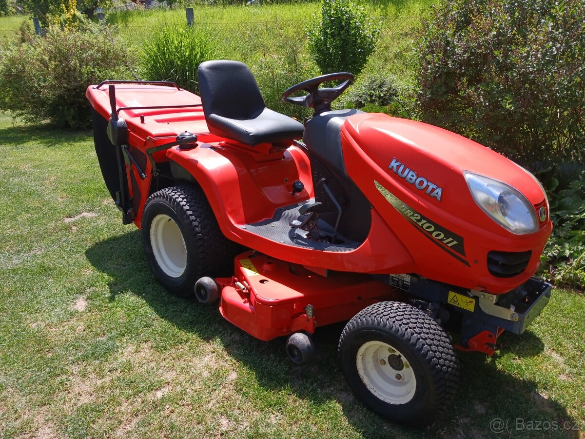 Zahradní traktor Kubota GR 2100 - II ,pohon kol 4x4