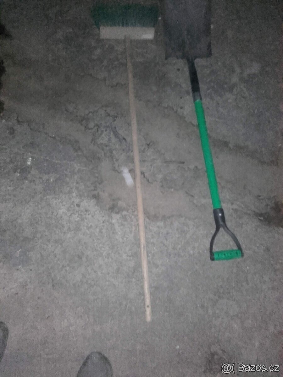 Lopata plus koste