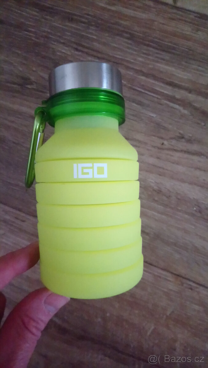 nová natahovací silikonová láhev