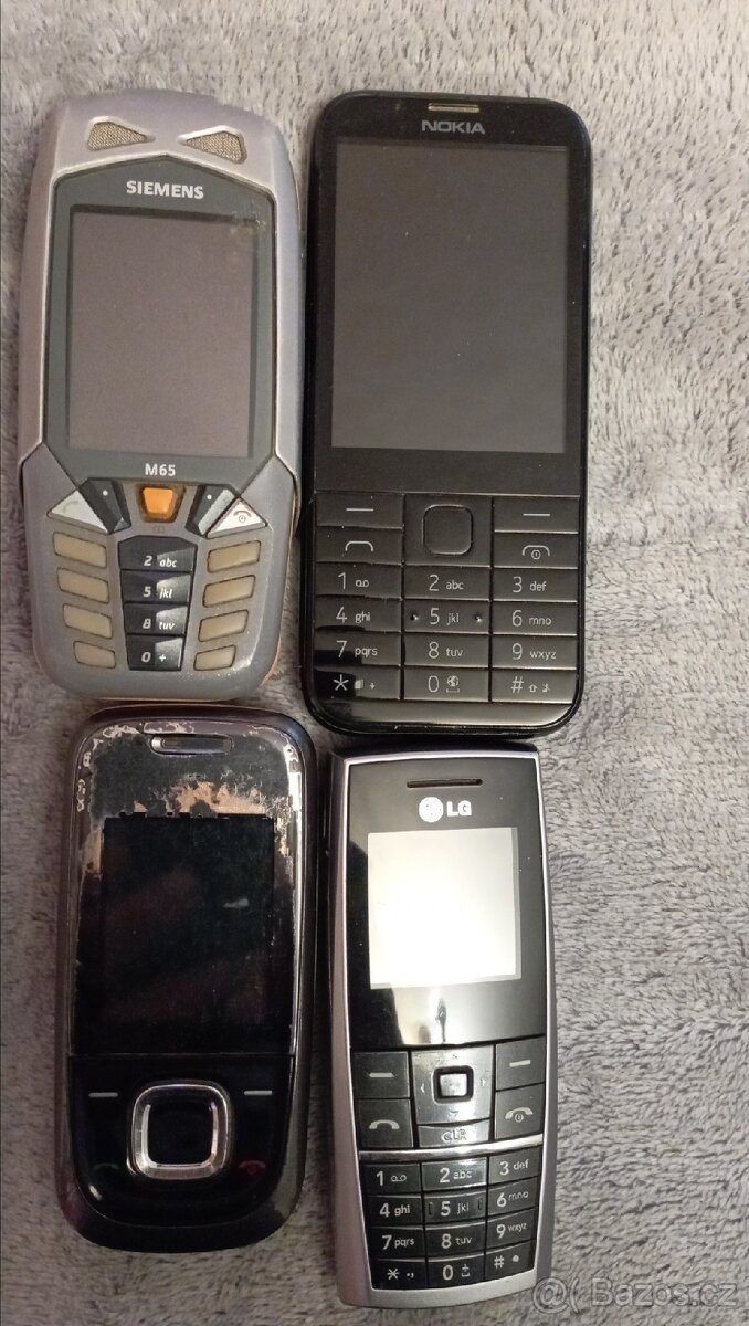 Tlačítkové mobily, spíše pro sběratele