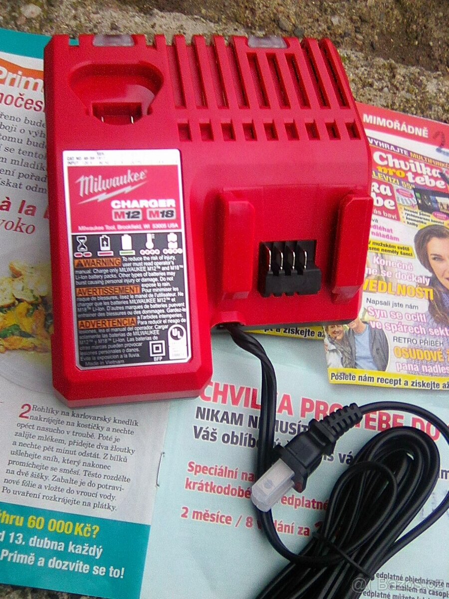 Milwaukee M18 a M12 nabijecka USA verze na 120voltu 1-2 kusy