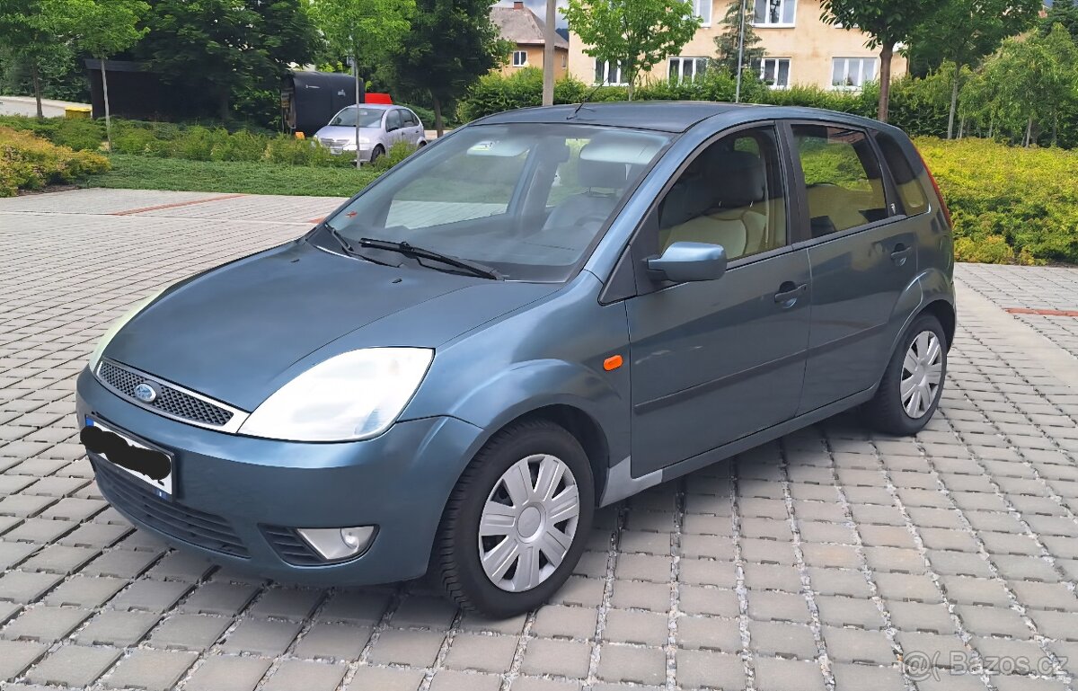 Ford fiesta 1.4 59kw rok 2003 5ti dveří nová stk