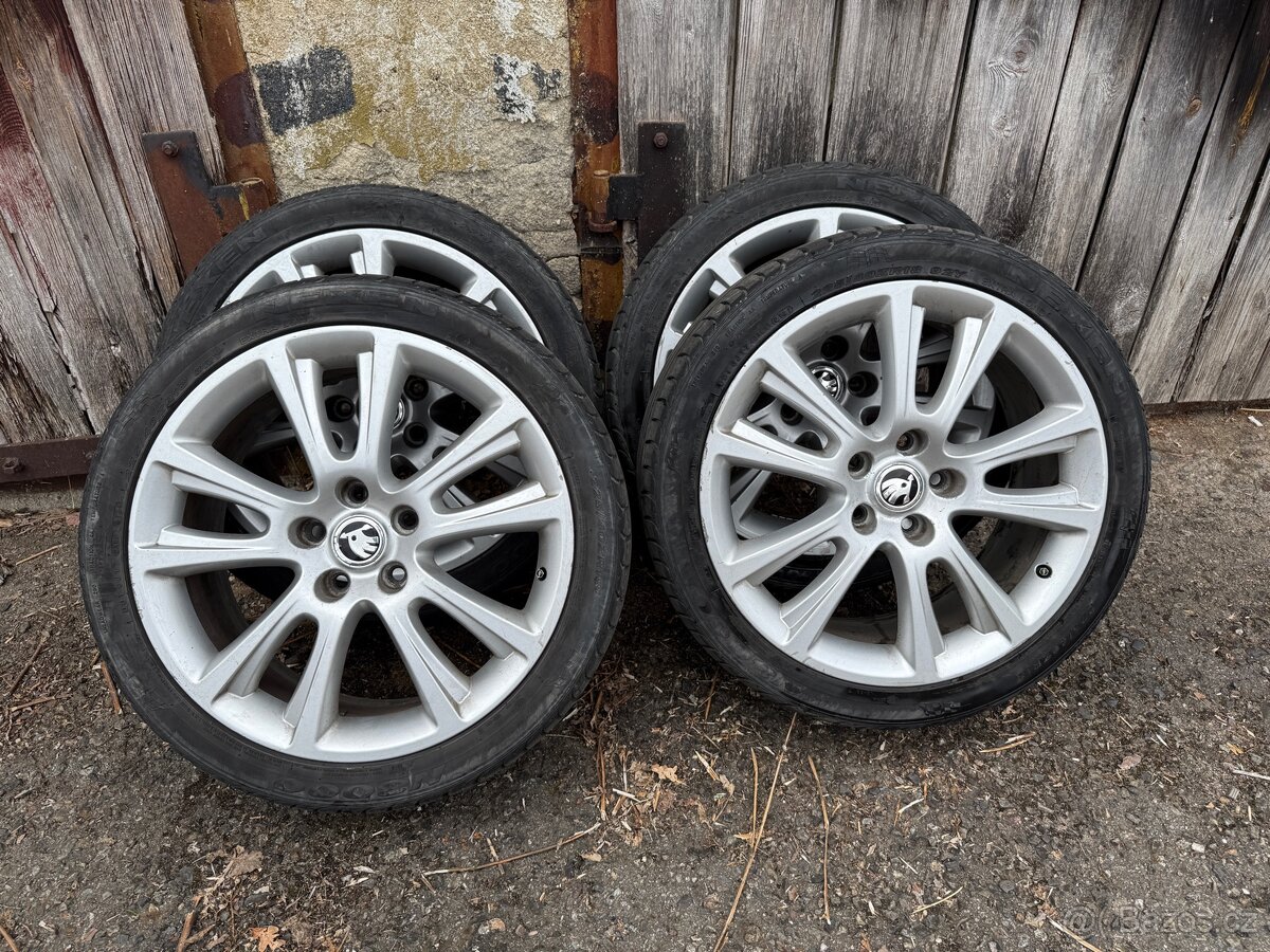 ALU 5x112 R18 Octavia RS 225/40 r18
