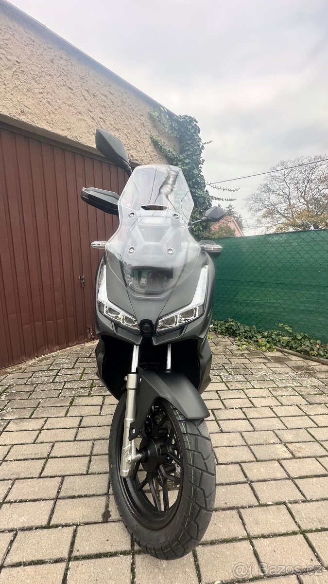 Linhai Scooter Buck 125 ADV E5 + černý