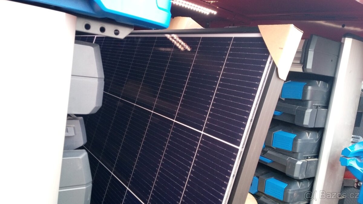 Solární panely Huasun 435W Black frame bif