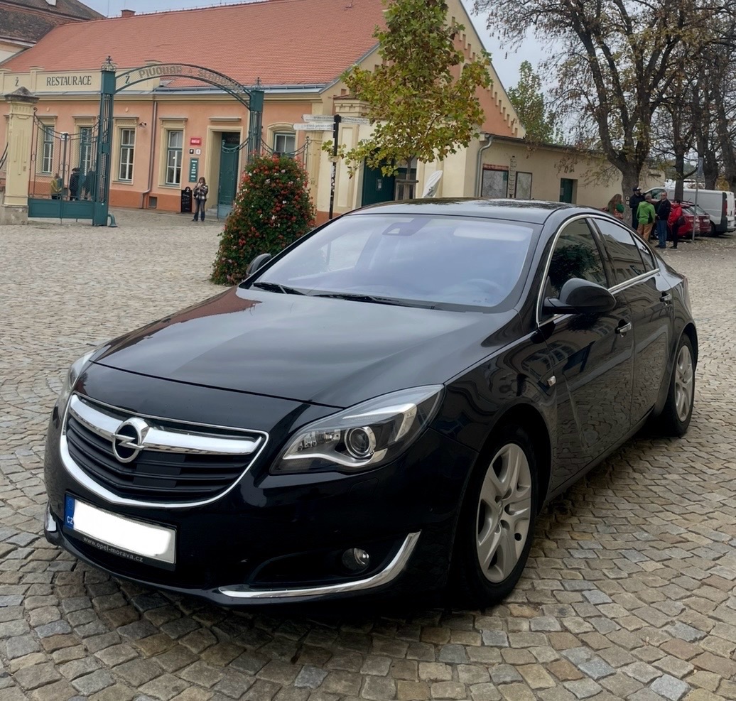 Prodám Opel Insignia 2.0 CRDi / 125KW Výbava TOUR