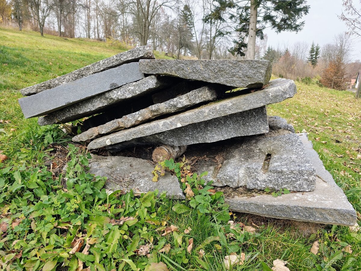 Žulové desky krasne