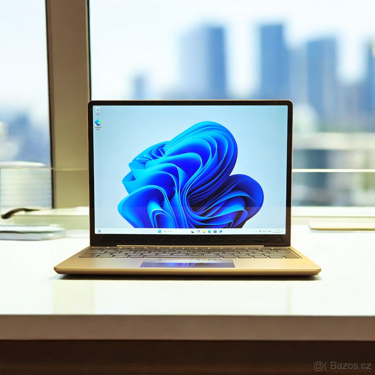 Microsoft Surface Laptop Go (1st Gen) 128GB (Stav B)