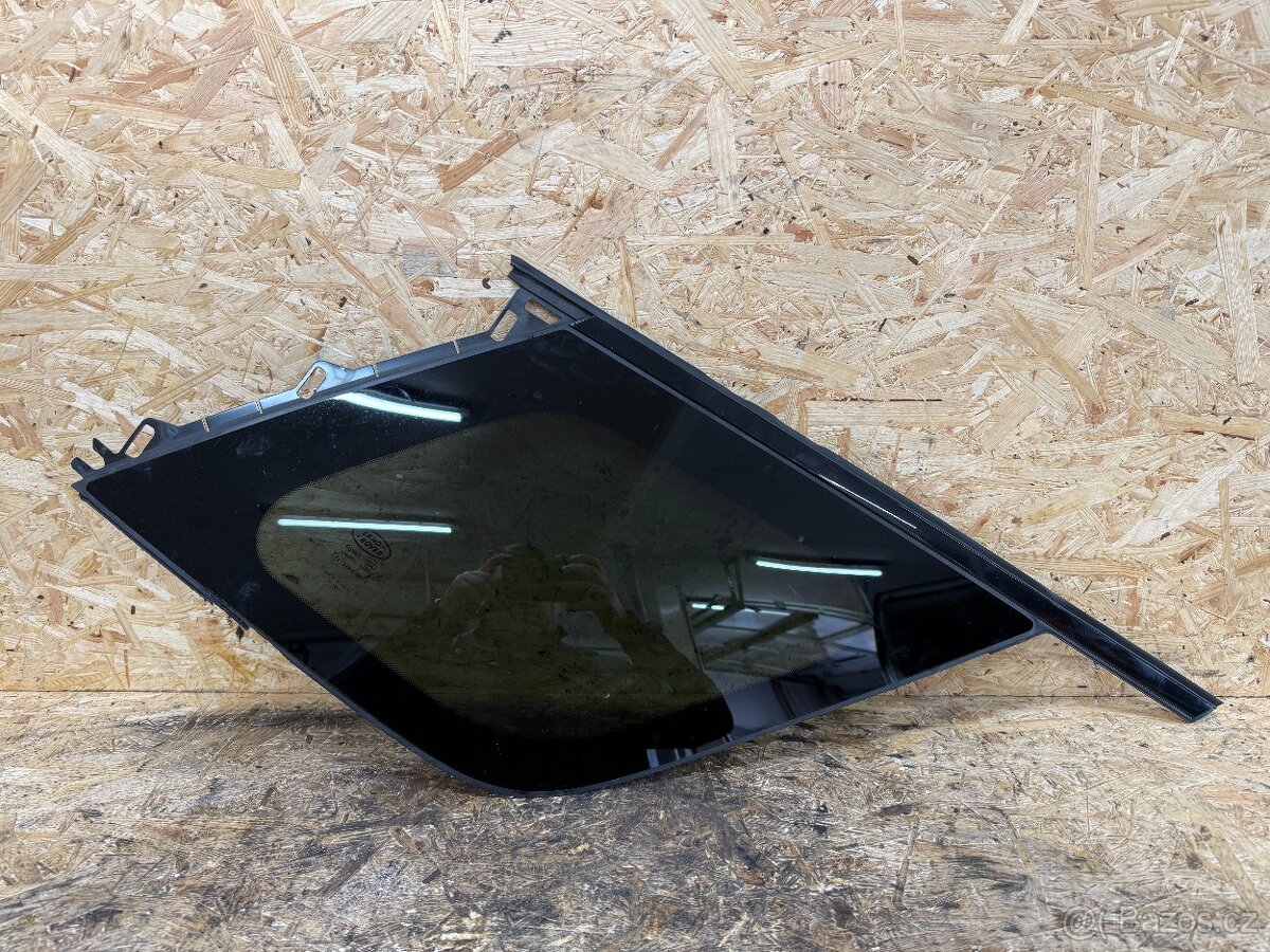 PRAVÉ BOČNÍ OKNO LAND ROVER DISCOVERY SPORT L550