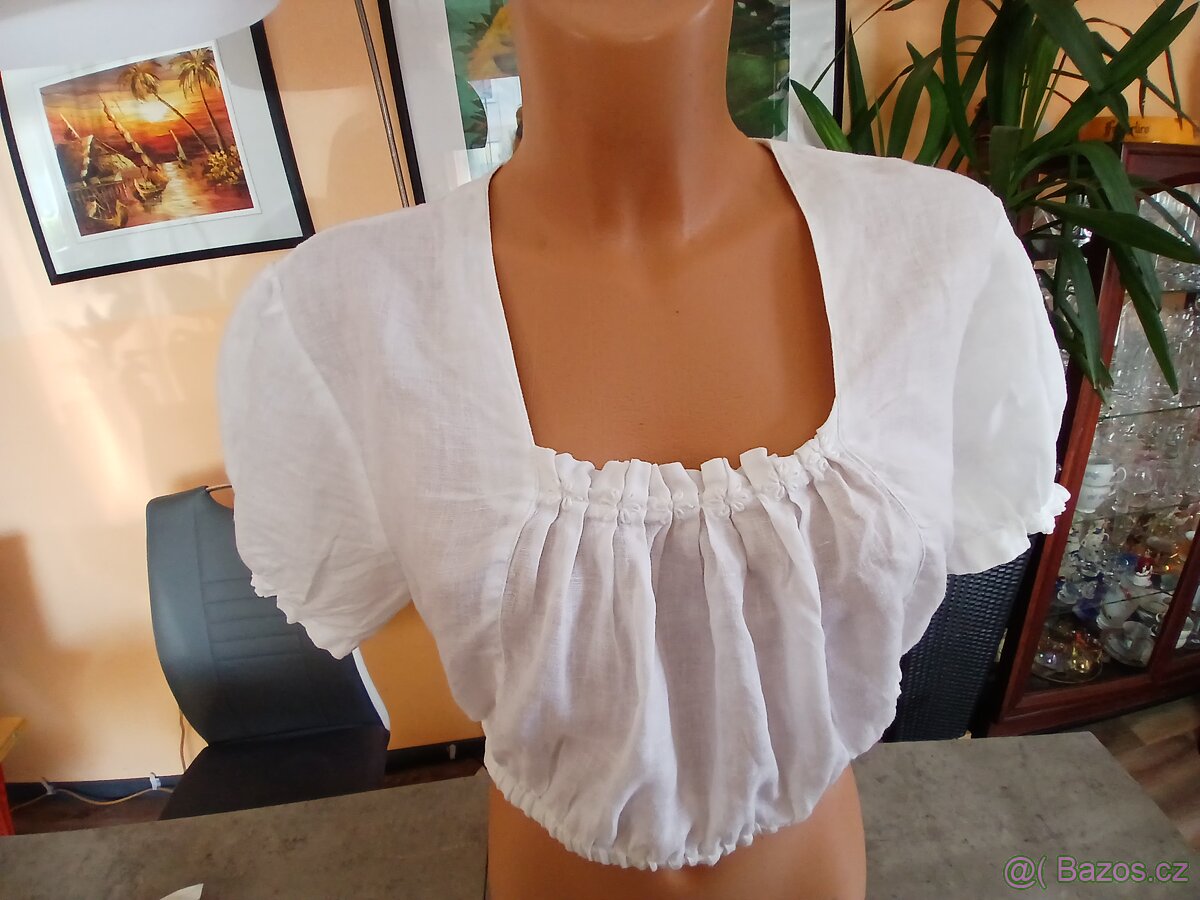 Krátká halenka Hess ke kroji vel.40
