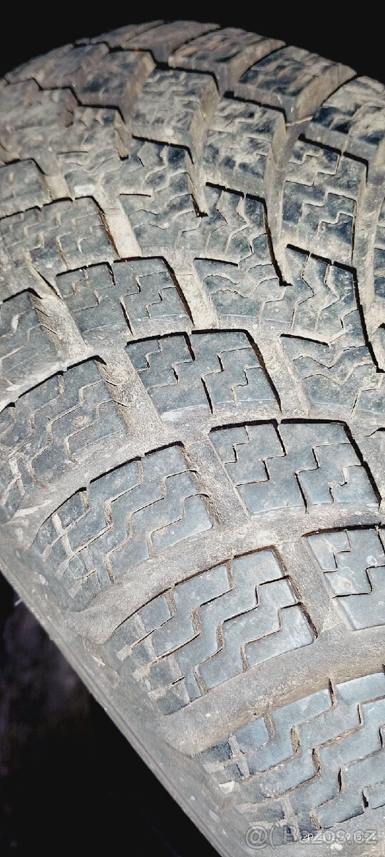 Pneu zimní Nokian 165/70 13",Škoda Felicia,Favorit,vozik