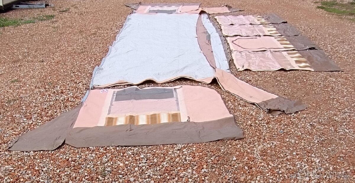 Předstan ke karavanu