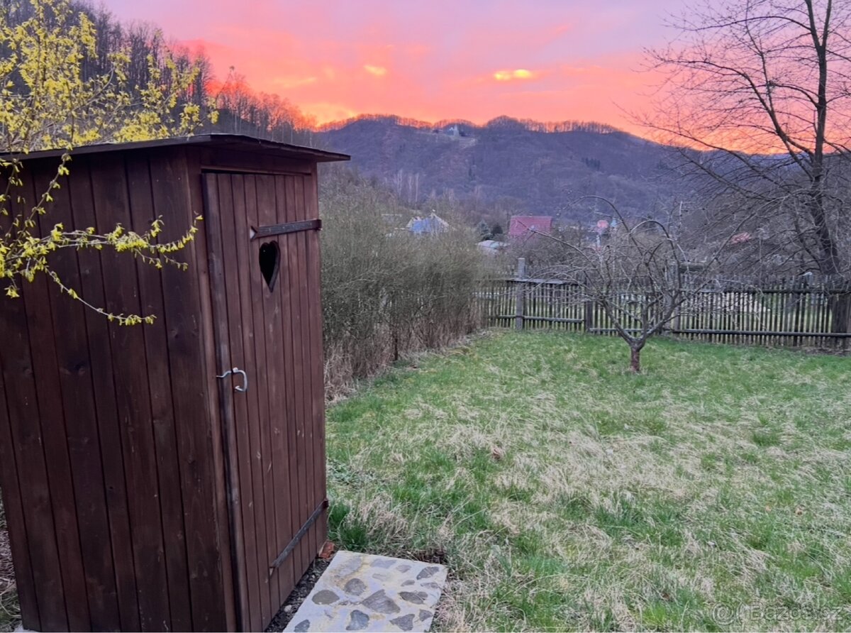 Pronájem slunné zahrada (y) s chatkou