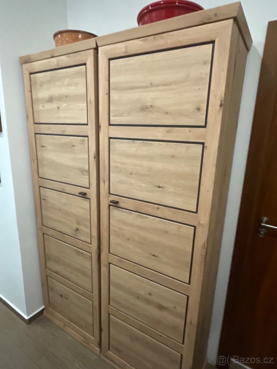 Predsíňový  nabytek