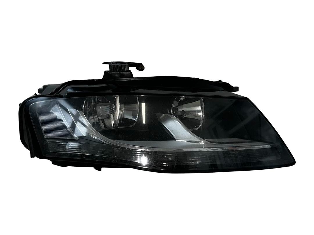 Pravý halogen světlo 8K0941004 Audi A4 8B 8K r.v. 2010