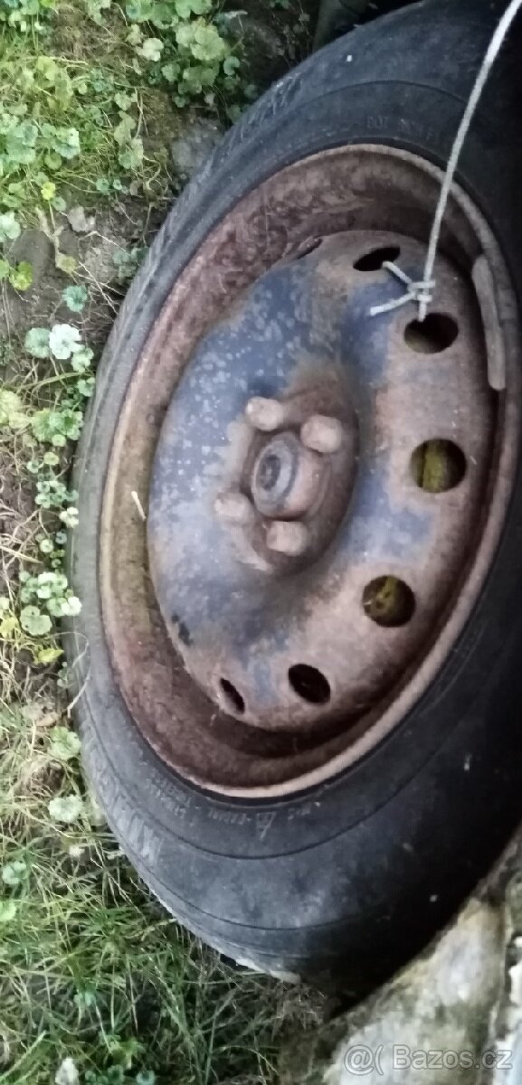 PRODÁM ZIMNÍ PNEU - KOLA 2KS 195 /65 R15