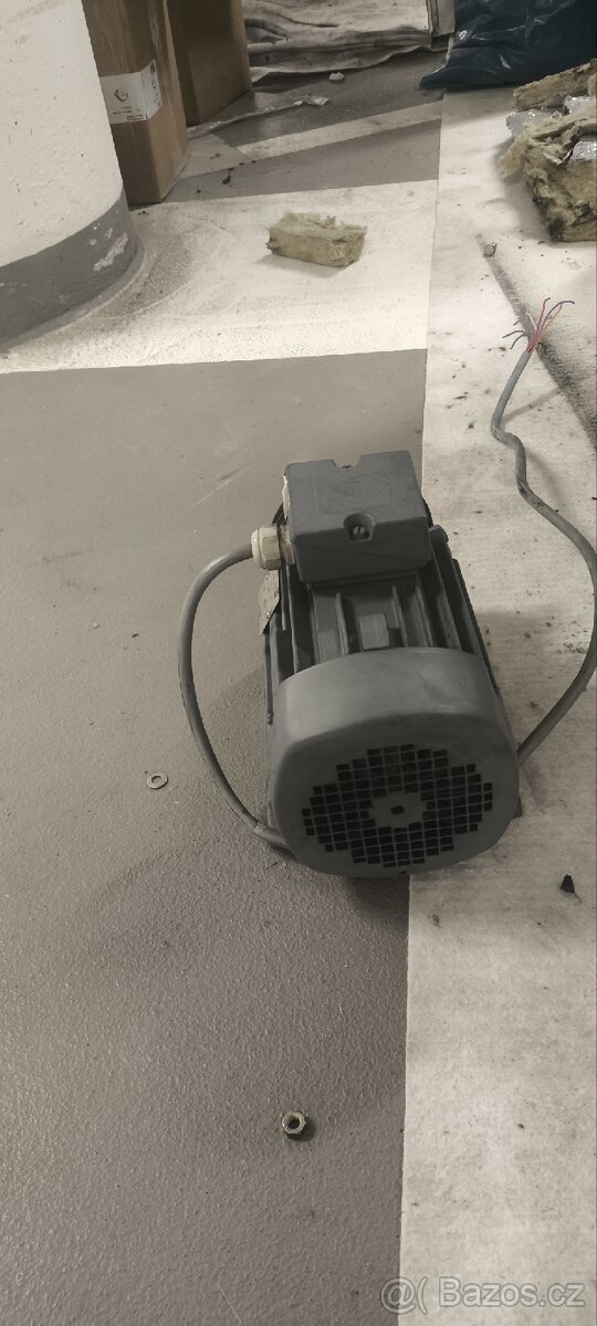 jednofázový motor