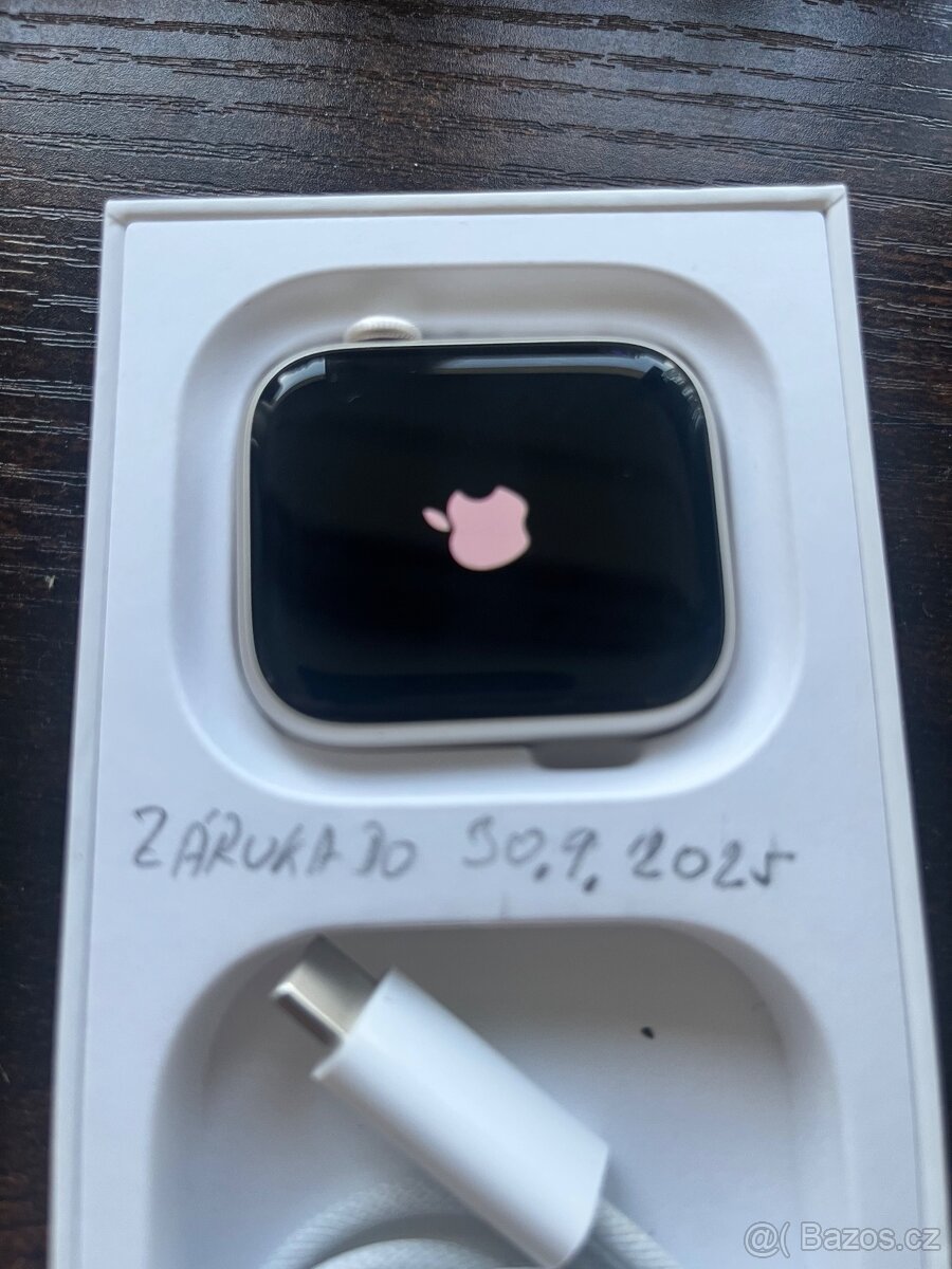 Apple Watch 9 series 45mm 64 gb aluminium v Záruce