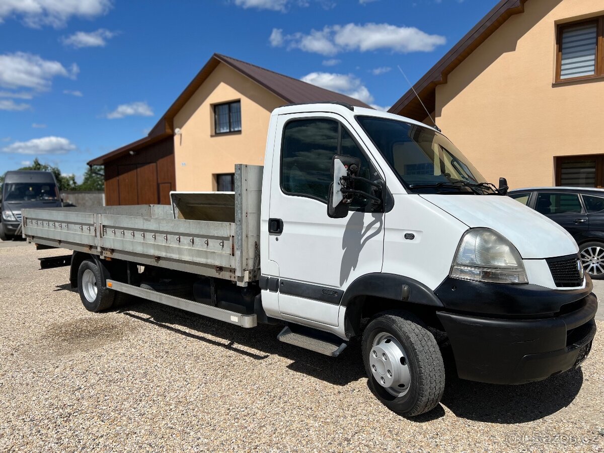 RENAULT Mascott