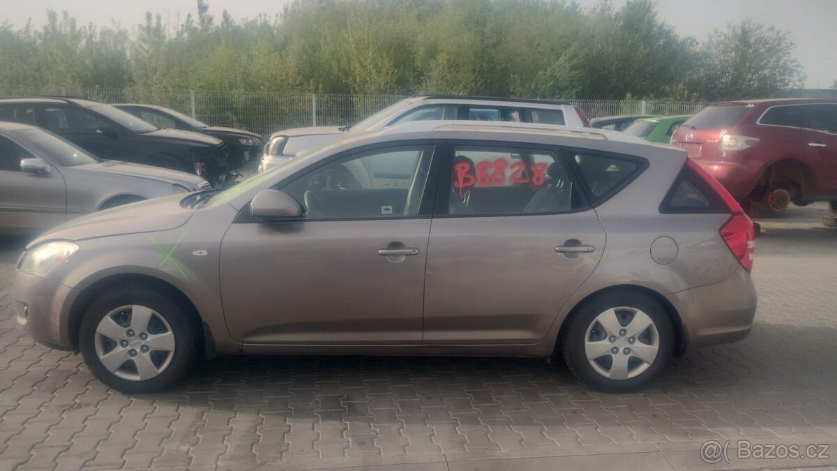 Kia Ceed č. B8828