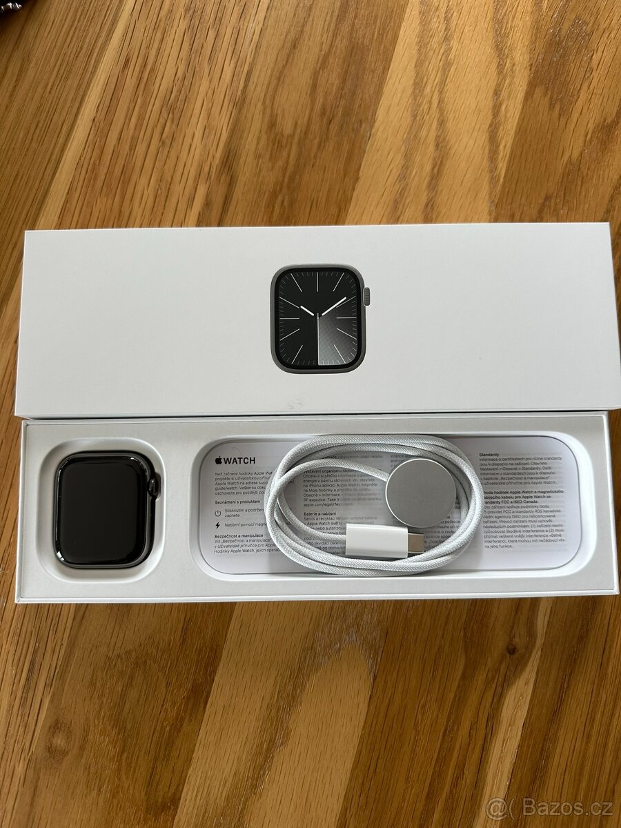 Apple Apple Watch Series 9 Cellular 45mm Grafitová ocel