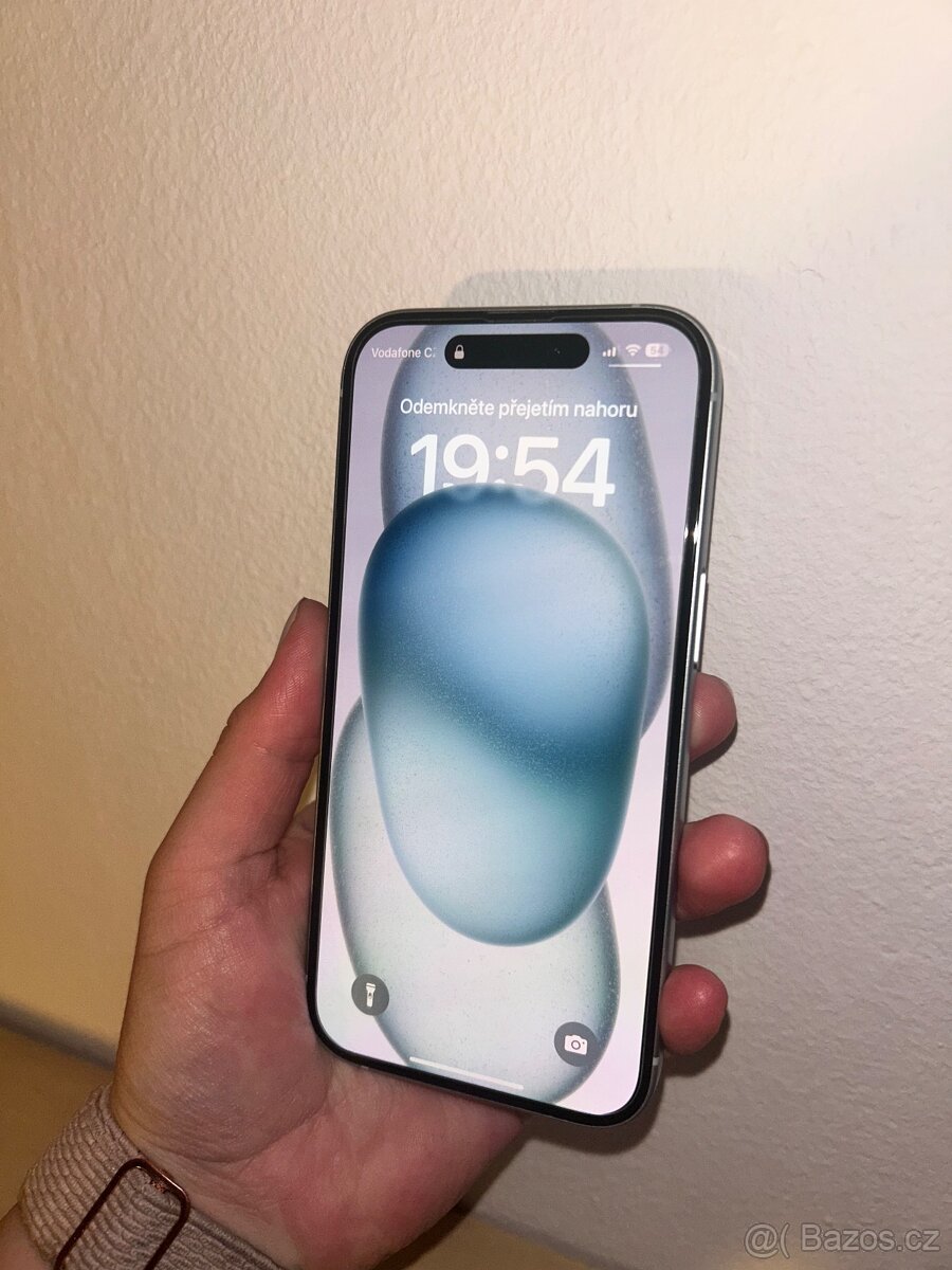 iPhone 15 128GB