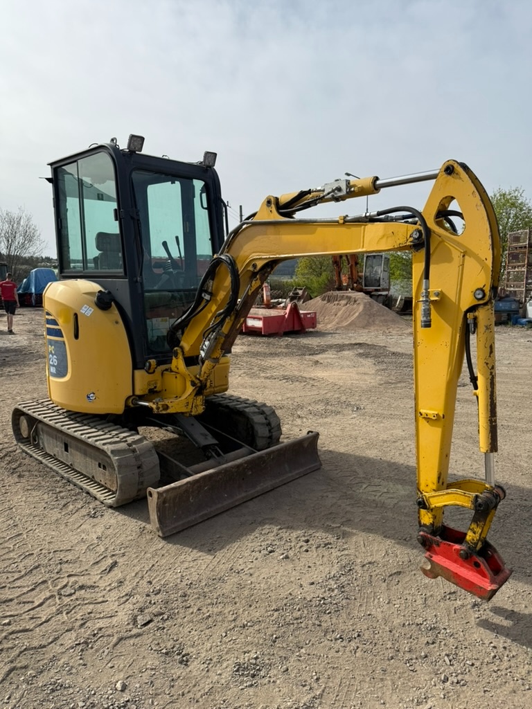 Komatsu PC26MR