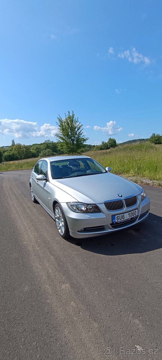 Prodám BMW E90 330i 200kw manuál 4x4