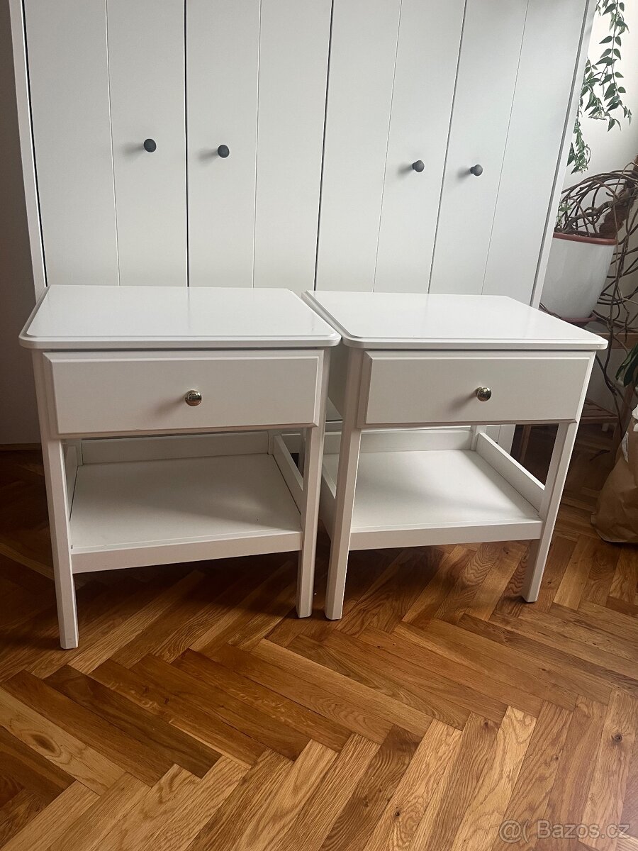Noční stolky Ikea Tyssedal