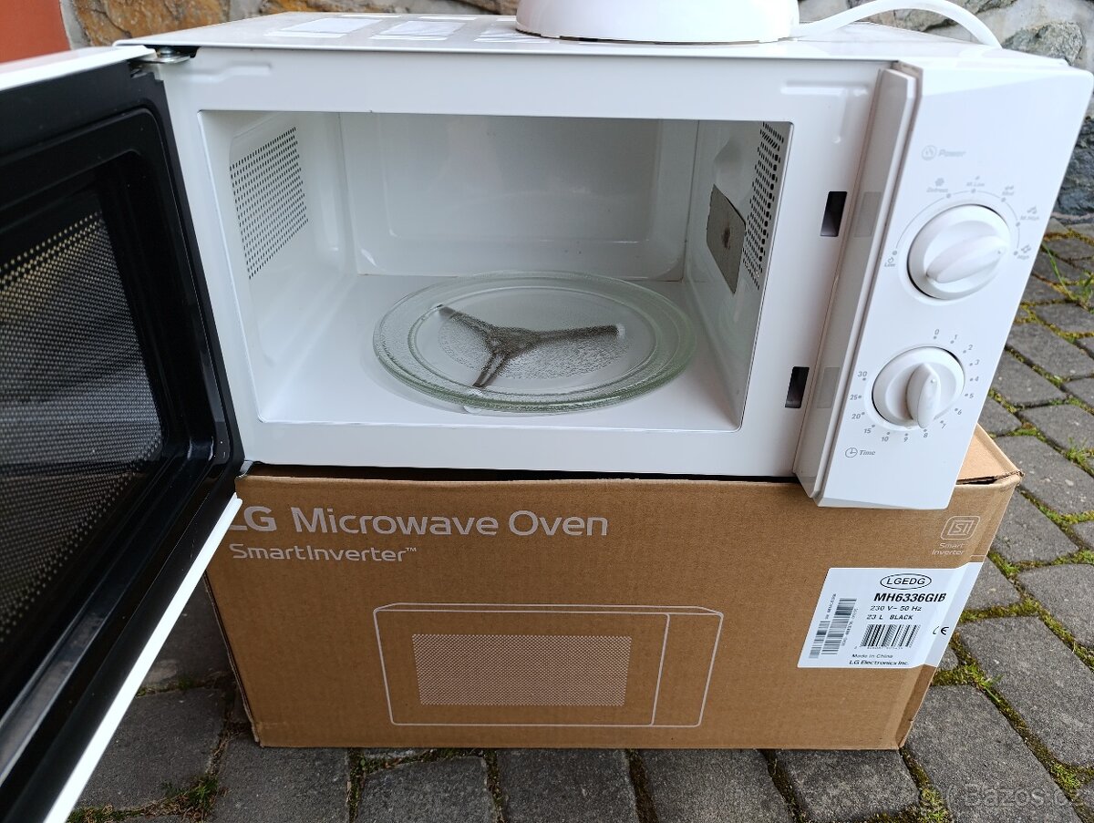 Mikrovlnná trouba