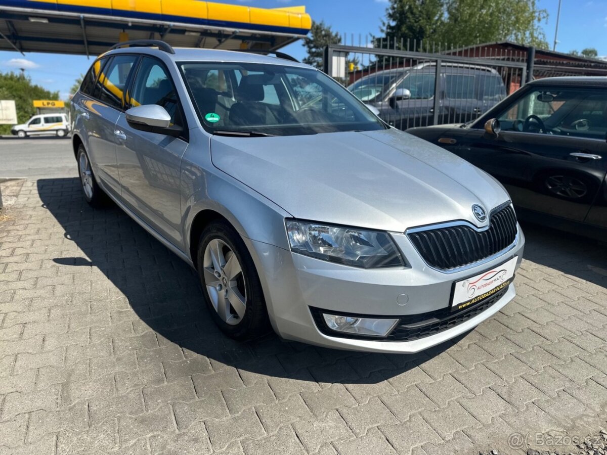 Škoda Octavia 1.4TSi PO SERVISU, VÝHŘEV SED.