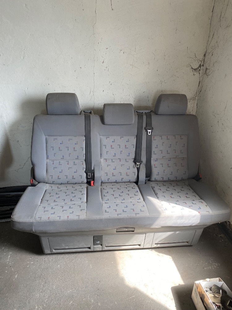 sedačka VW, Škoda