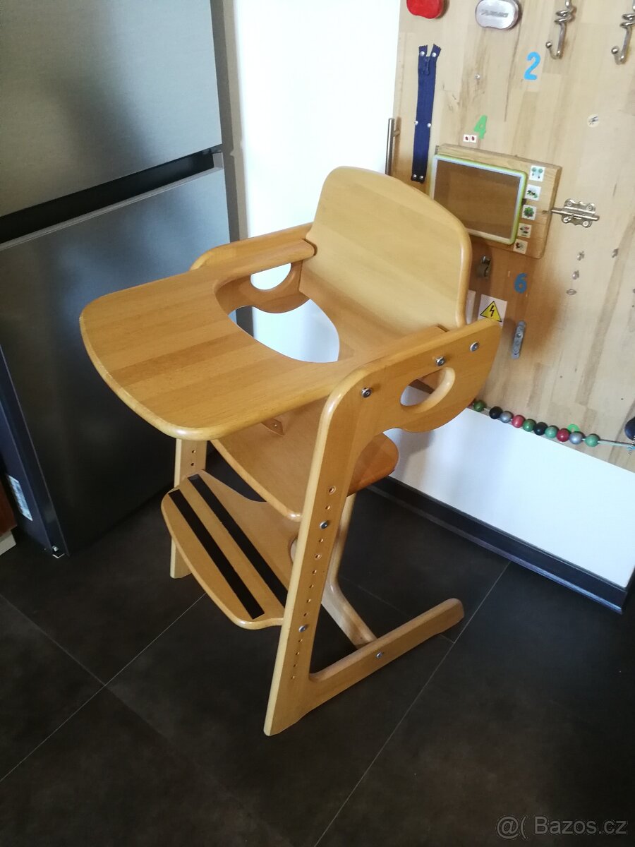 Rostoucí židle