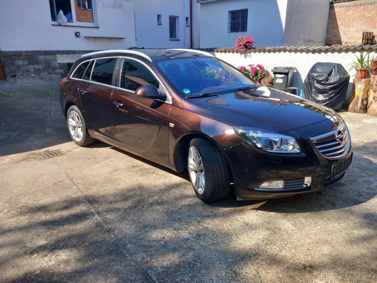 Opel Insignia 1.4 Turbo 103 kW, kombi