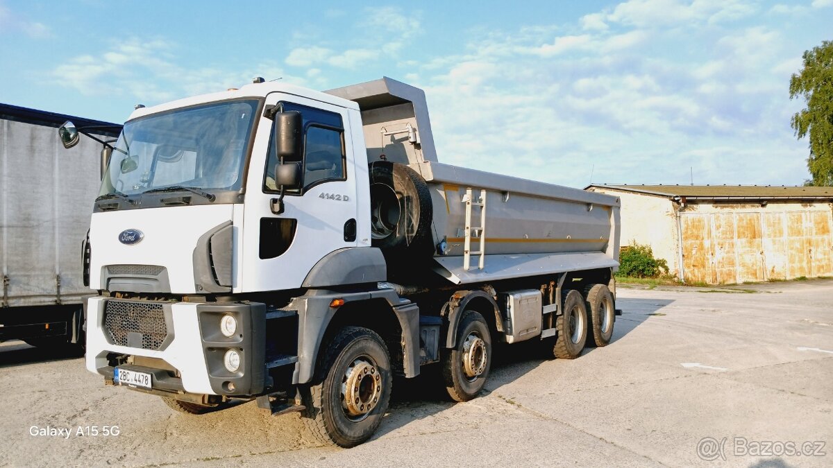 Ford Cargo 8x4, sklápěcí nástavba