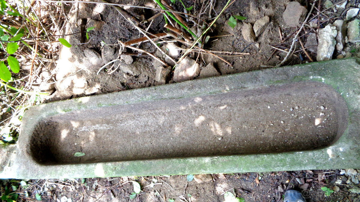 Kamenné koryto