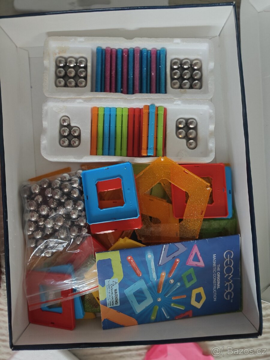 Stavebnice geomag