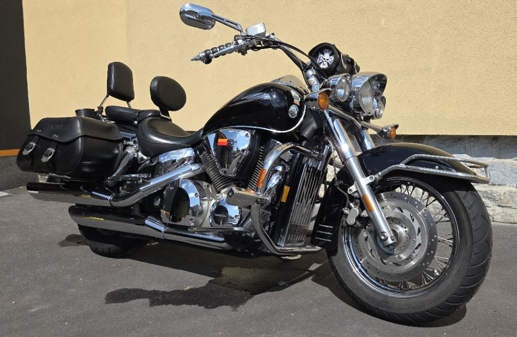 Honda VTX 1300 S, 1.majitel, koupena nová v ČR