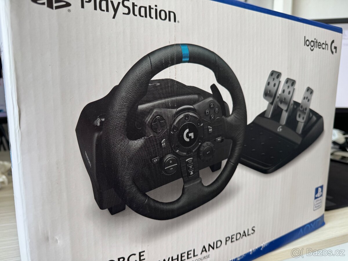 Volant Logitech G923 + pedály + řadící páka