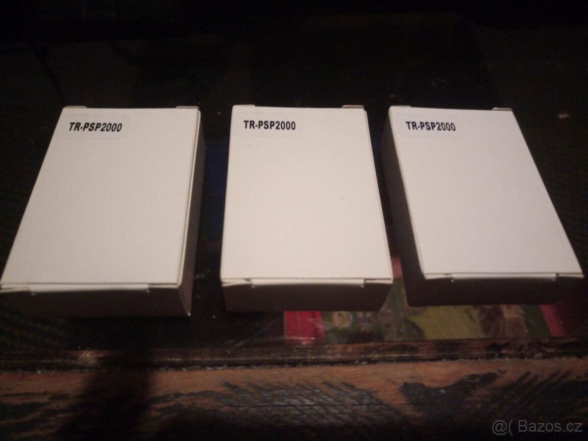 SONY PSP 2000 3000 a XBox Baterie, kryt PSP, nabíječky,kabel