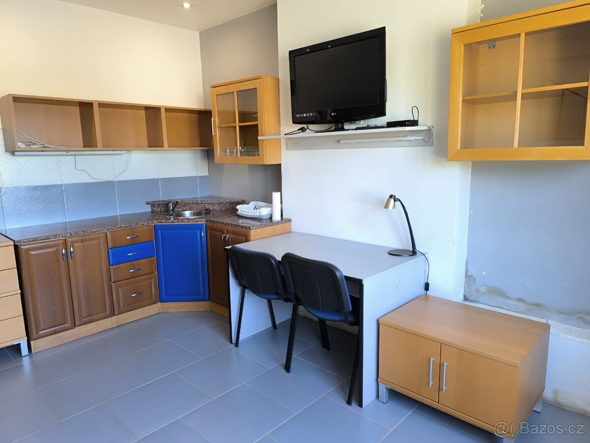 Pronájem 1 kk Zvěrotice