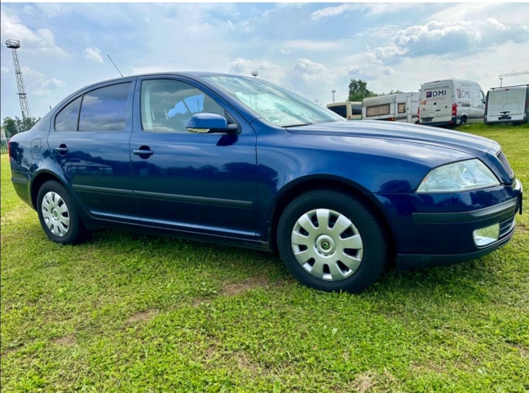 Víko kufru, dveře, světla škoda Octavia 2