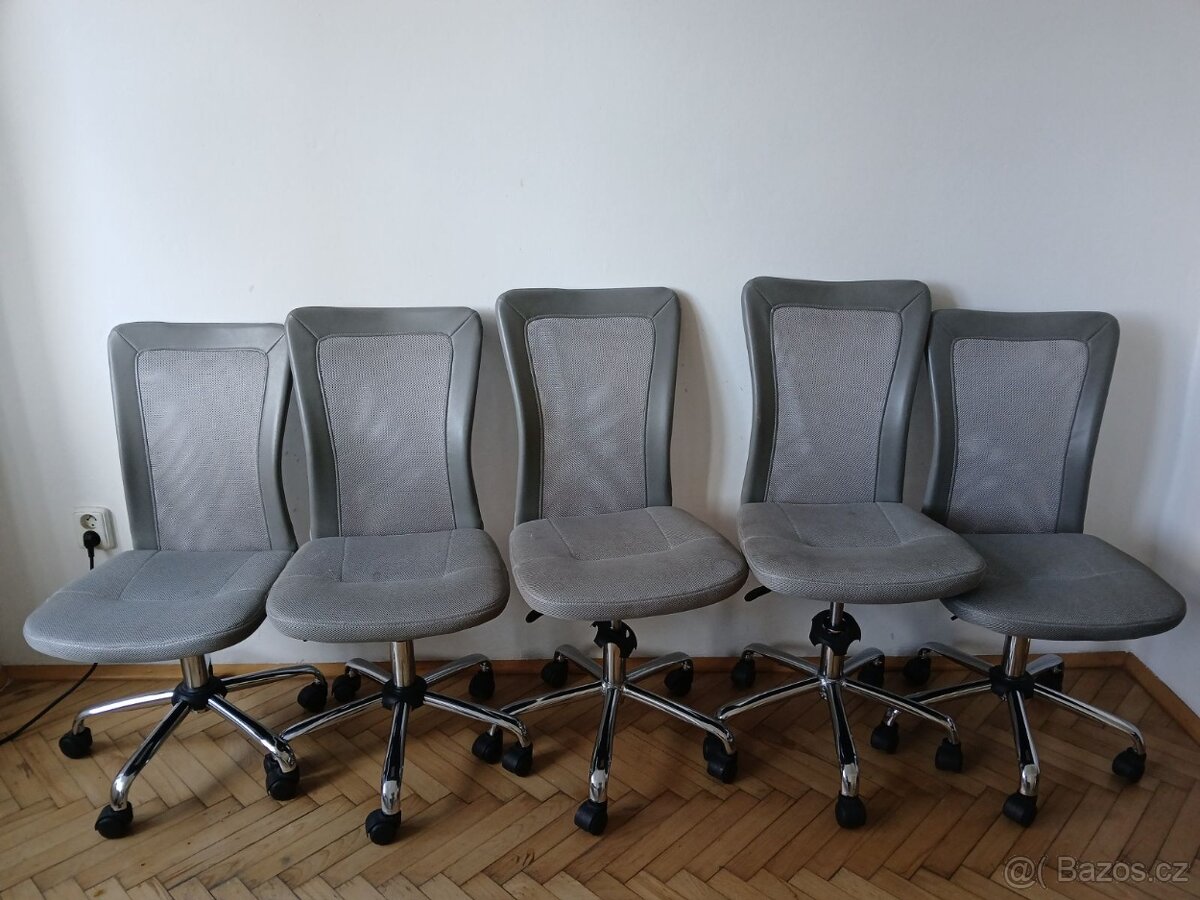 Kancelářské kolečkové židle