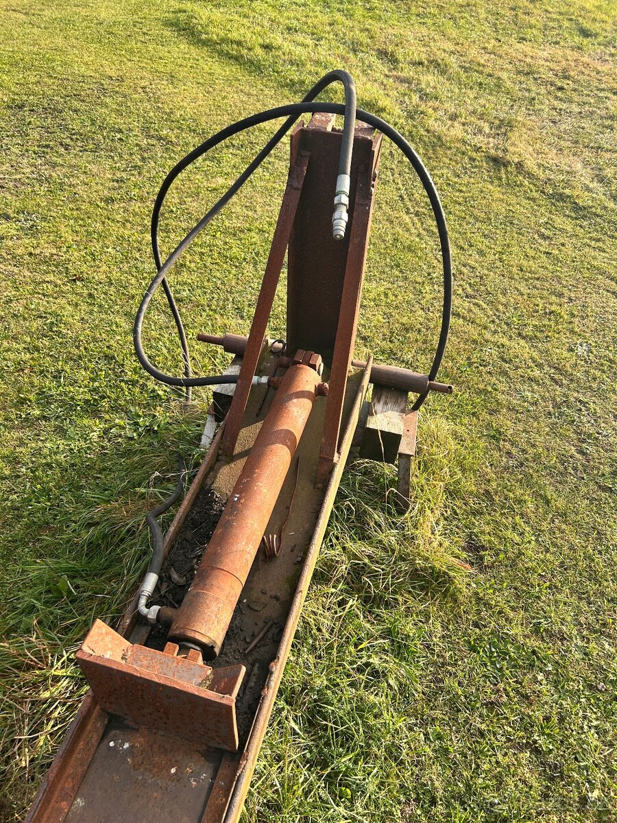 Štípačka za traktor